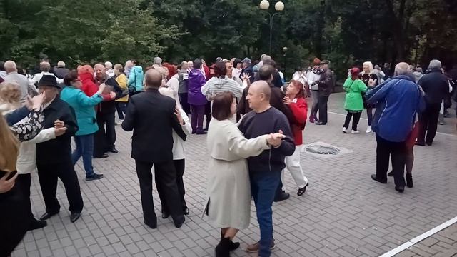 Подари Господь мне эту женщину.....04.10.25 Гомель парк Луначарского 🥰💫