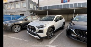 Краткий обзор на Toyota Rav 4 4WD в комплектации Adventure Plus Edition