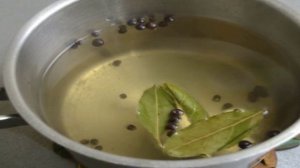 Малосольная селедка в банке