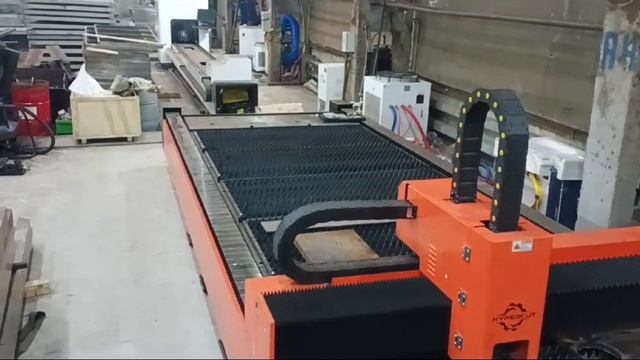 Установка станка HYPERCUT PLO 2060 12 кВт на производстве металлоконструкций в Нижнем Тагиле