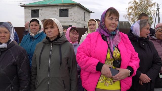 Обращение митрополита ЛЕОНТИЯ к жителям с. Петино после освящения поклонного креста