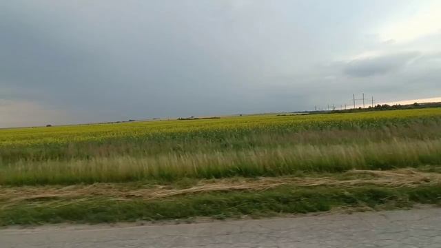 Катаемся с Дашей на скутере . Зашла в дом, где проводила детство. смотреть онлайн