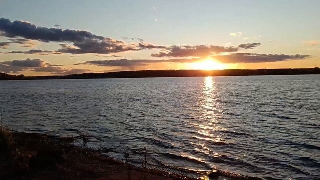Как быстро небеса меняют цвет на закате!..