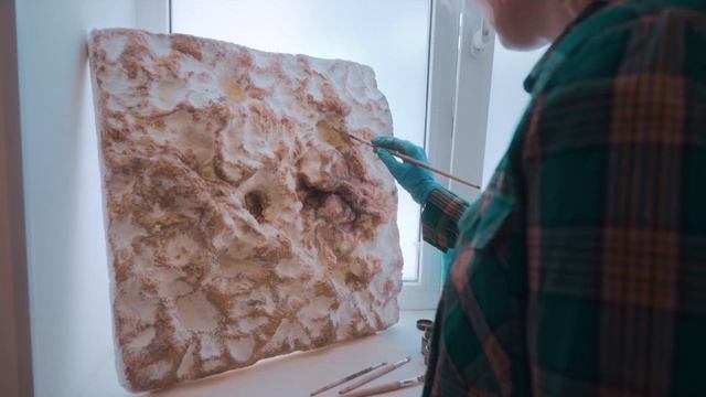 Она выращивает из мусора и грибов мебель. История Дарьи Токаревой на стыке дизайна и экоактивизма