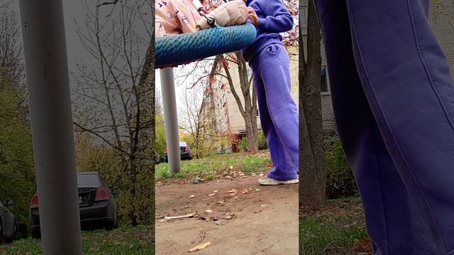 чисто на качелях