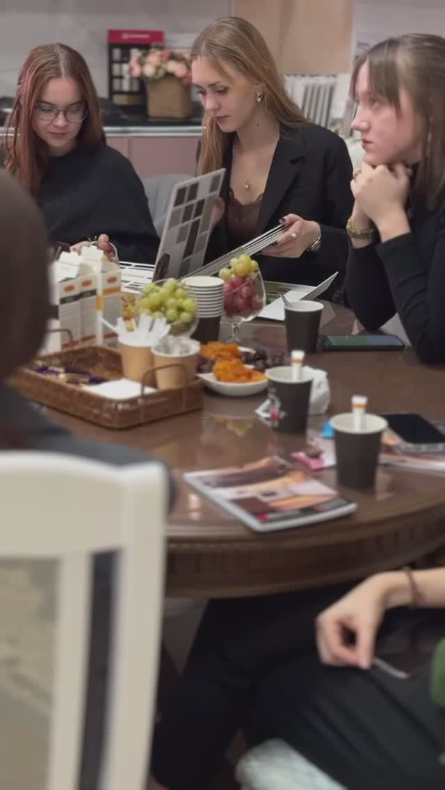 Выезд в шоу-рум мебельной компании Вектра