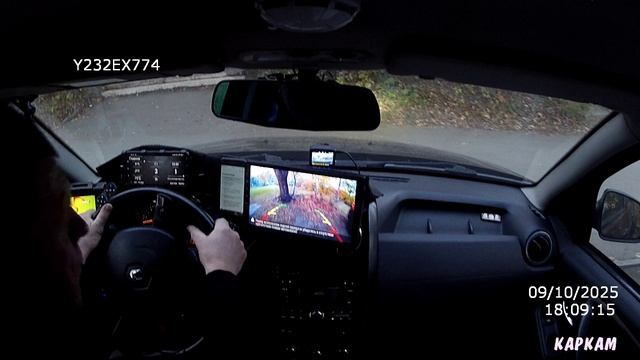 музыка и Яндекс навигатор с подсказками теперь идёт с планшета по ауксу на штатную магнитолу .