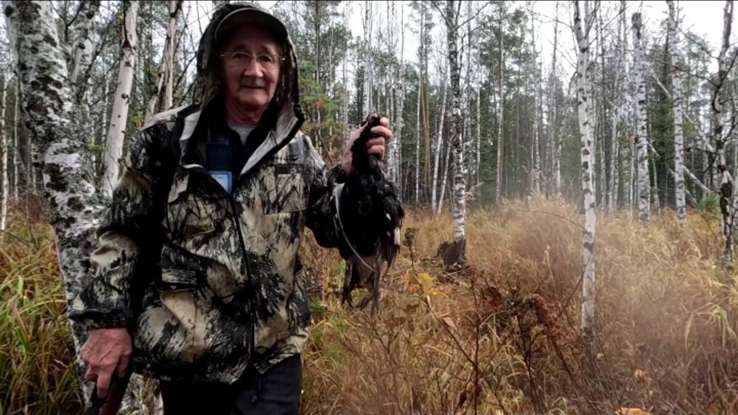 Добыл ТЕТЕРЕВА. Пообедал у костра. Поймал ЩУКУ.
