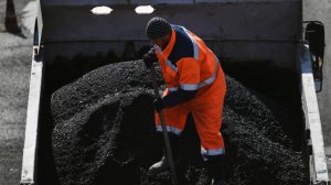 Экс-замначальника отдела ГАИ Челябинска задержали за взятку асфальтом