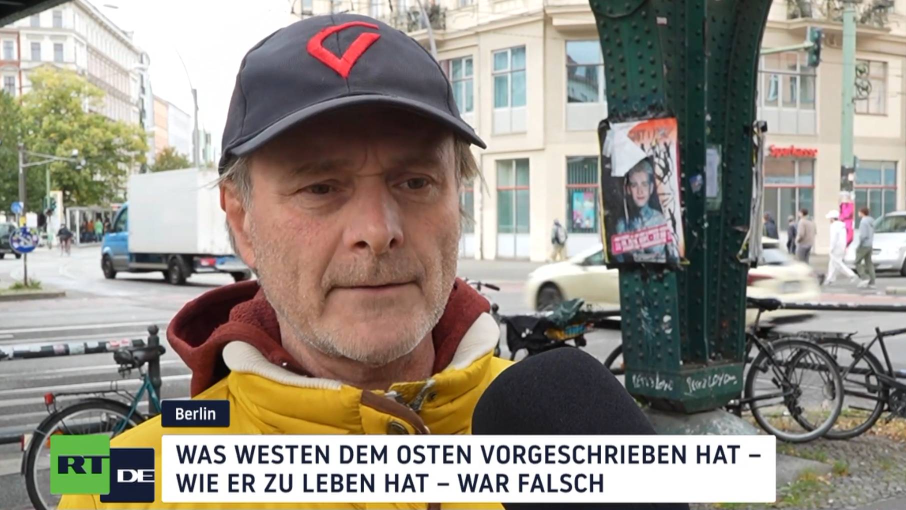 Geeintes Oder Geteiltes Deutschland_ Stimmen Von Der Straße 35 Jahre Nach Der Wende