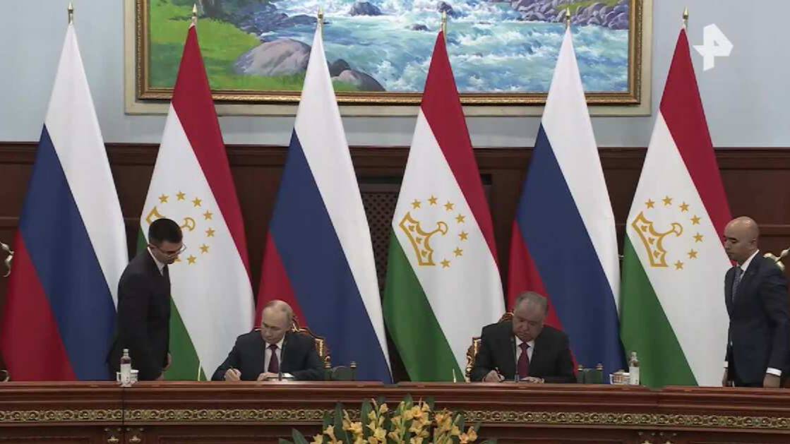 Путин и Рахмон подписали заявление о сотрудничестве между странами