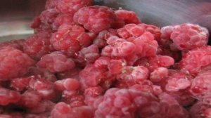 Малиновый бисквит