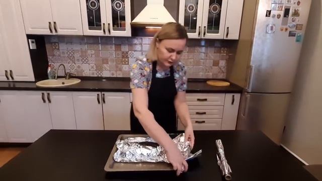 ЗАПЕЧЕННАЯ БУЖЕНИНА С КАРТОШКОЙ!САЛАТ С МОЦАРЕЛЛОЙ!!! смотреть онлайн