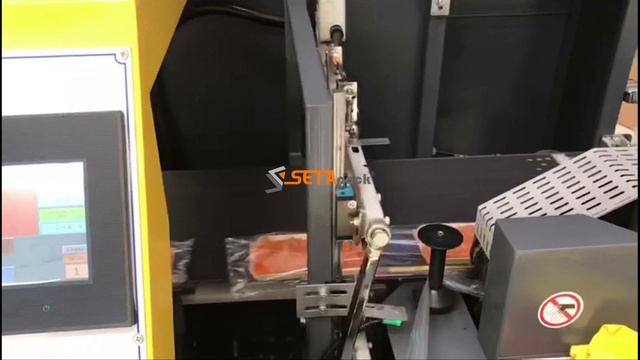 Машина для упаковки сухофруктов в термоусадочную пленку