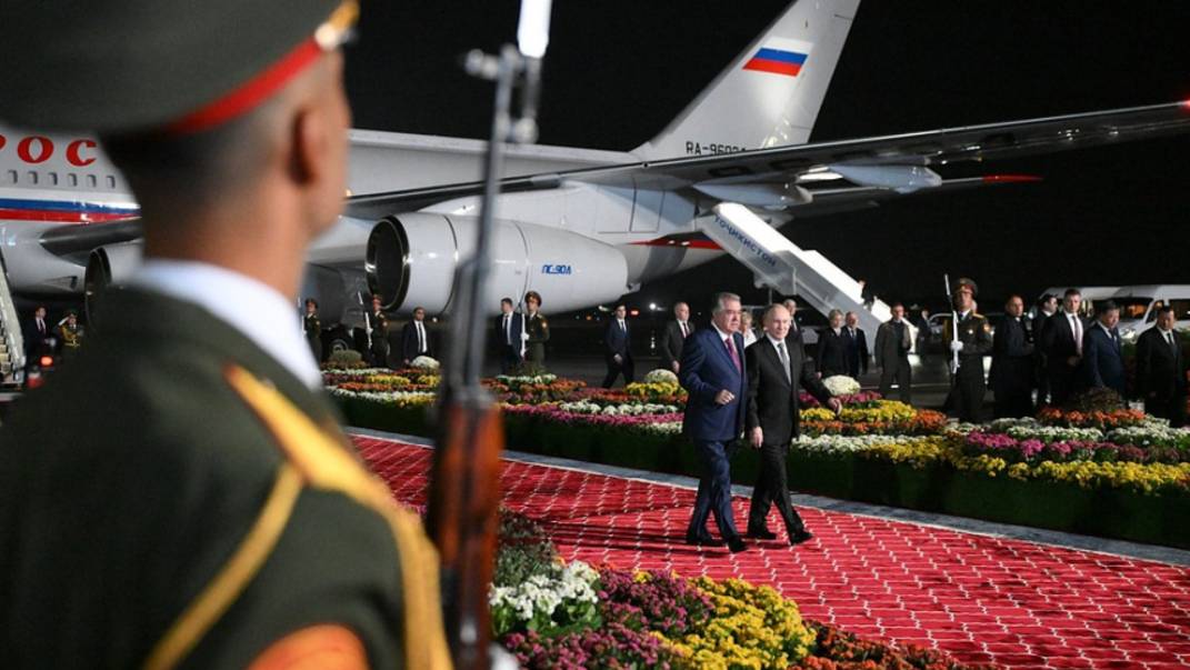 Путин в Душанбе: как начался государственный визит президента в Таджикистан