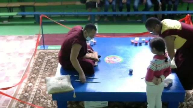 Мандала Зеленой Тары построеная в Улан-Холе(8-12 июня 2016) 08.06.2016 часть 1