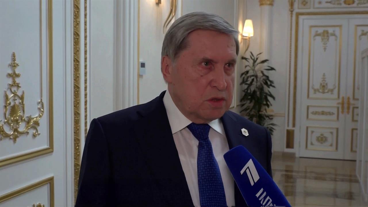 Ушаков уточнил, какие темы Путин обсудил на встрече с Рахмоном