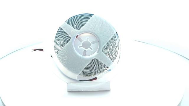 Лента светодиодная SMD 2835 120 диодов  12В