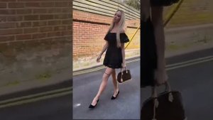 Патриция — элегантность в нейлоне и мода на высокие каблуки |