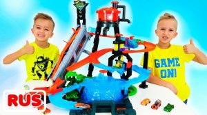 Ребята играют с игрушечными машинками | Город Hot Wheels от Влада и Ники!