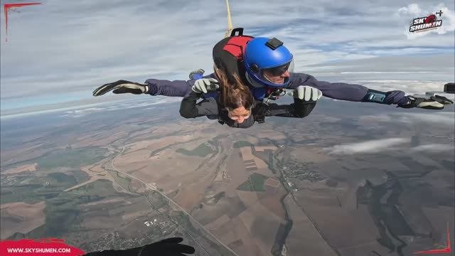 Магдалена Цолeва - прыжок с парашютом - Sky Shumen, Болгария