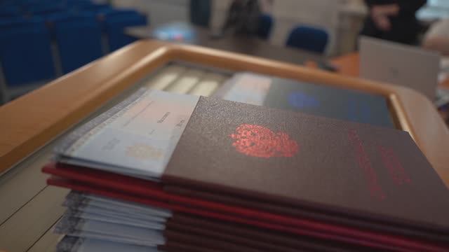 Вручение дипломов и свидетельств об окончании аспирантуры в ЯрГУ