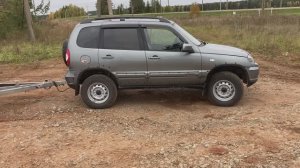 Нива Шевроле. Обвес Полубертоне
