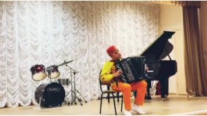 видео как я играл на концерте