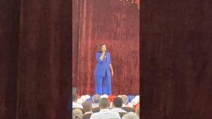 До отправленья поезда осталось 5 минут