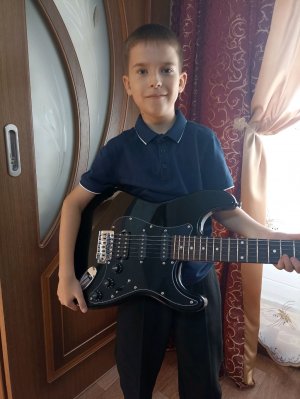 простр играю