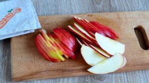 Розы из яблок к чаю