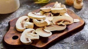 Салат с рукколой и шампиньонами