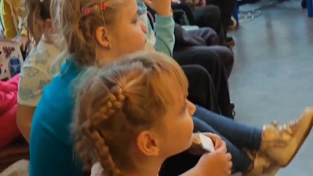 lv_0_20251010083553.mp4 720 audiovk.com