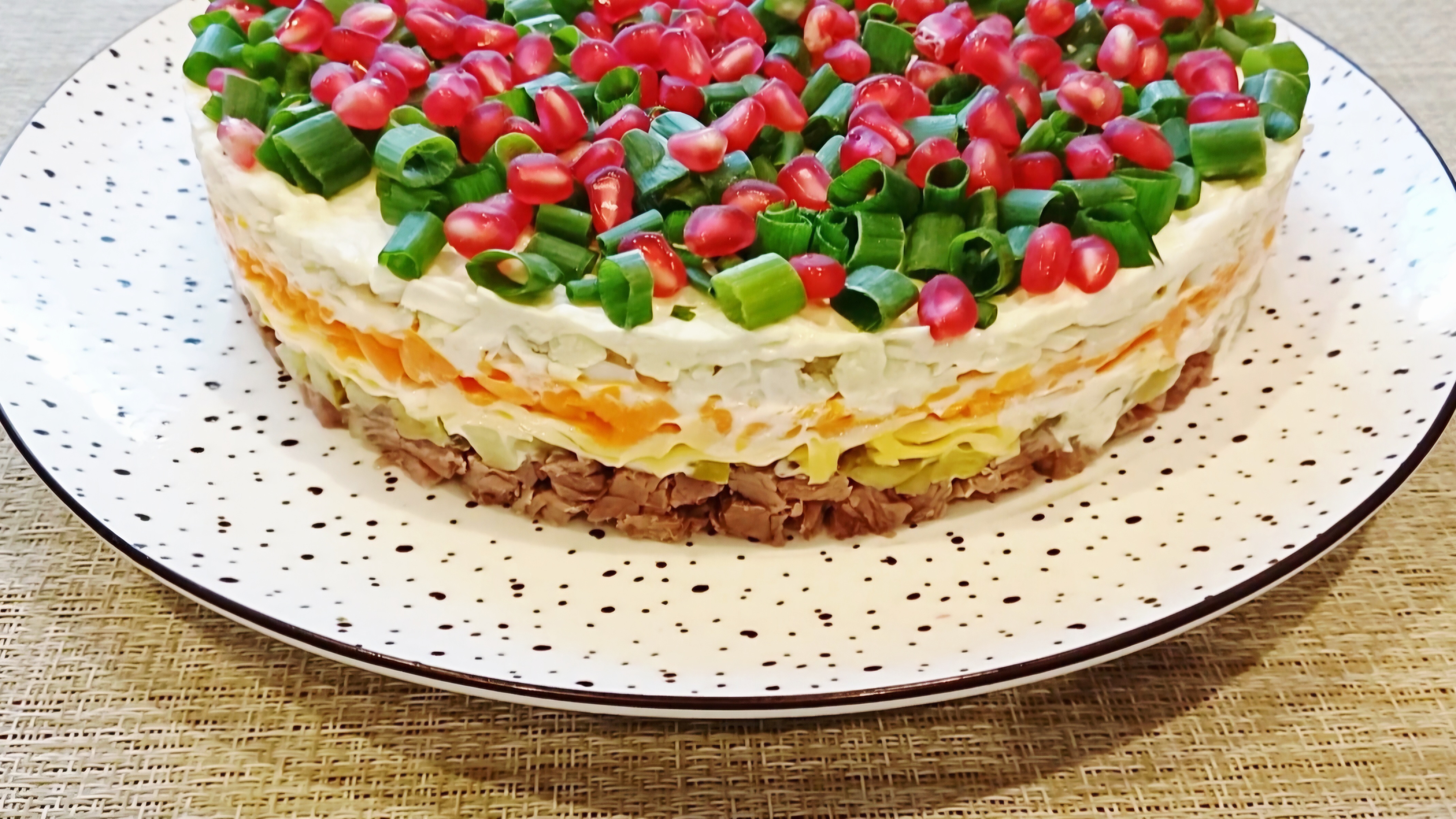 Яркий и вкусный салат 