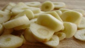 Овощной салат с сушеной спаржей