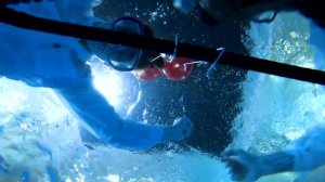 Сколько гелиевых шариков поднимет 100кг железа под водой?