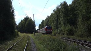 Электровоз ЭП1М-817 с пассажирским поездом №340С Новороссийск - Нижний Новгород