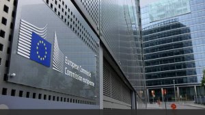 Еврокомиссар отметил заинтересованность Британии и Канады в использовании активов РФ