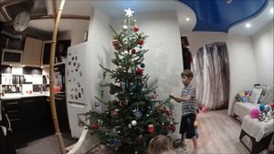 Наряжаем ёлку