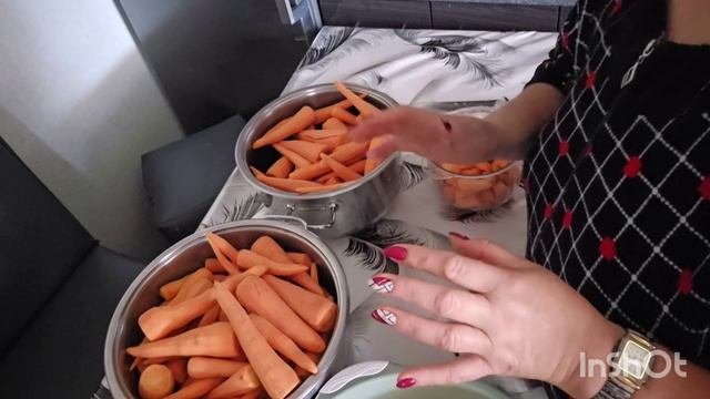 влог..тру морковь...выкидывают хлам