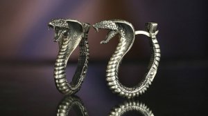 Серьги с королевскими кобрами