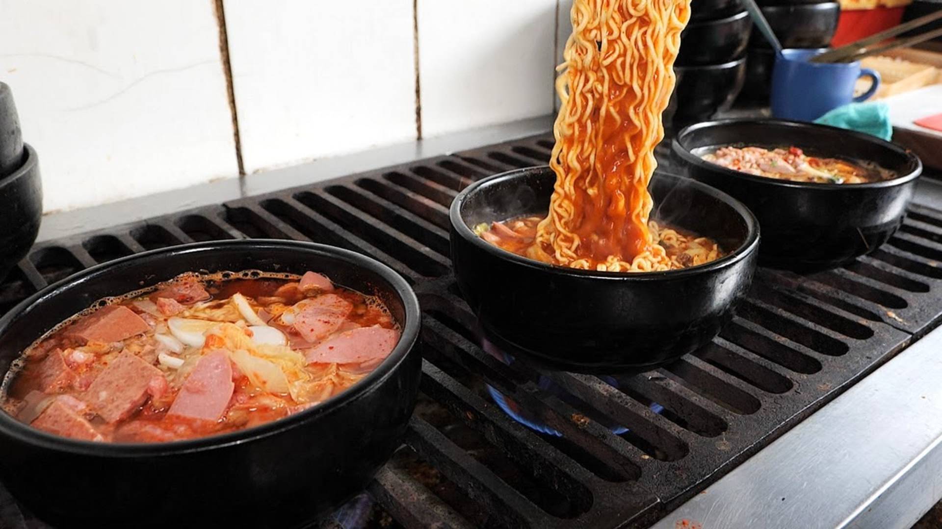 популярный ресторан быстрого приготовления рамен - корейская кухня