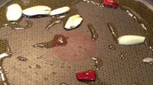 Руккола с креветками и авокадо