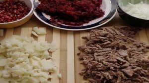 Салат мясной с гранатом