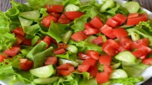 Овощной салат с тунцом