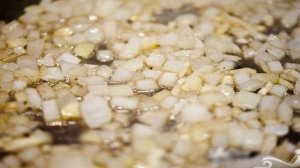 Курица со спаржей и кокосово-арахисовым соусом