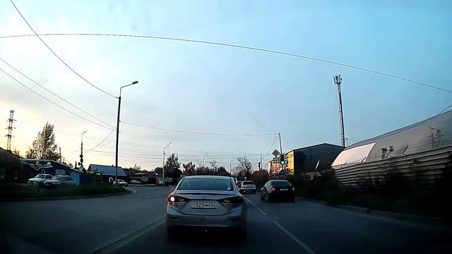 Форд Фокус начал подрезать