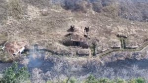 Наши операторы FPV вынудили противника выбежать из своей норы, а затем наши штурмовики расстреляли