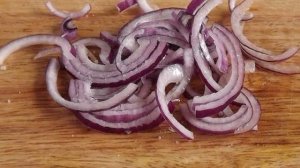 Салат мясной с говядиной