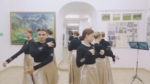 Дефиле на выставке украшений Симбирцитовое солнце Седы Маркарян